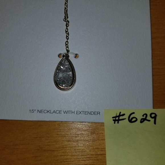 #629Z NEW Time & Tru “Gold” Grey Real Agate Neck - Picture 3 of 9
